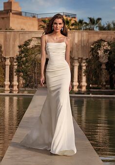 PRONOVIAS BETTA Mermaid and Trumpet Wedding Dress