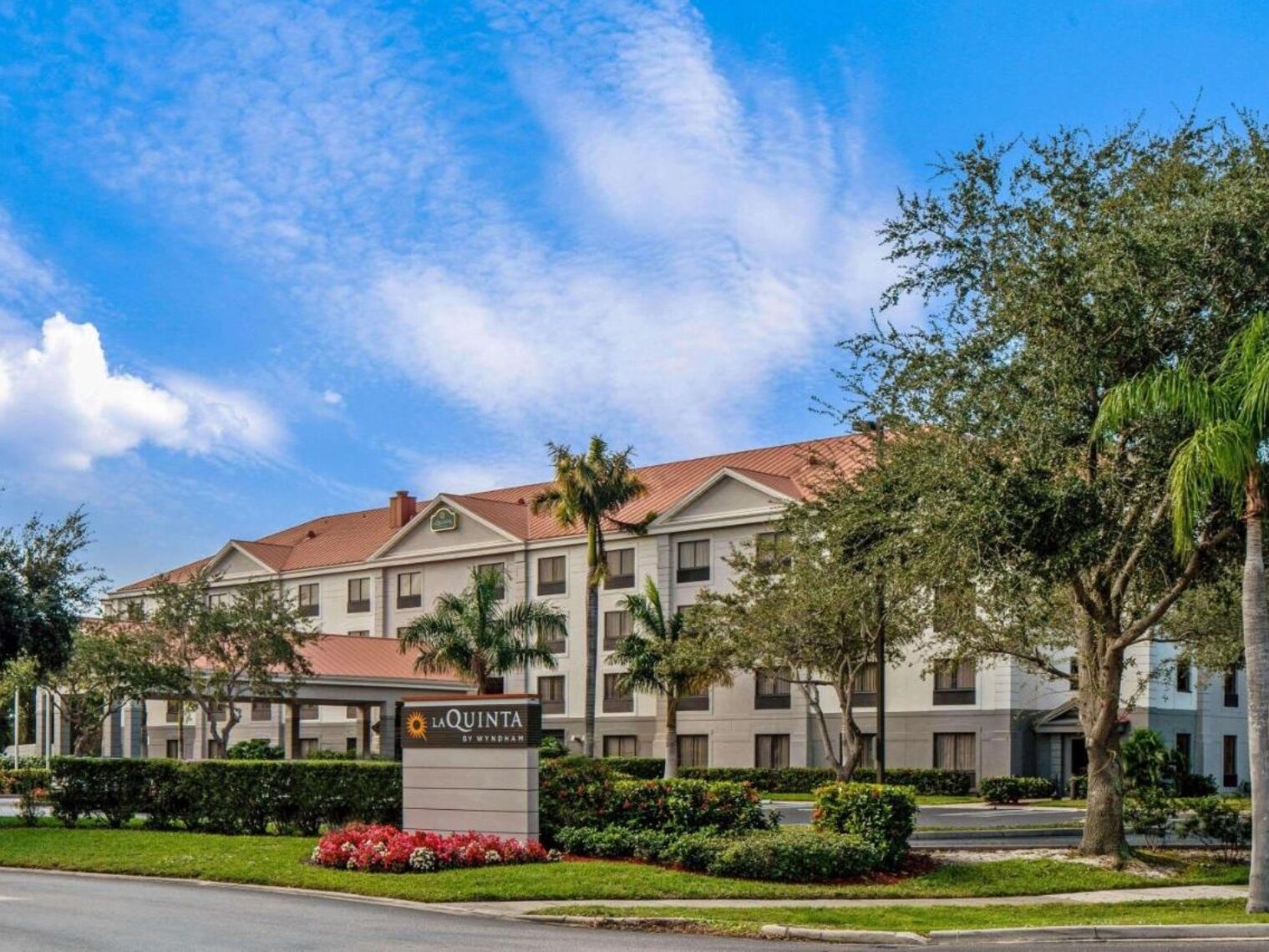 Picture of La Quinta Inn & Suites by Wyndham Bonita Springs Naples N.