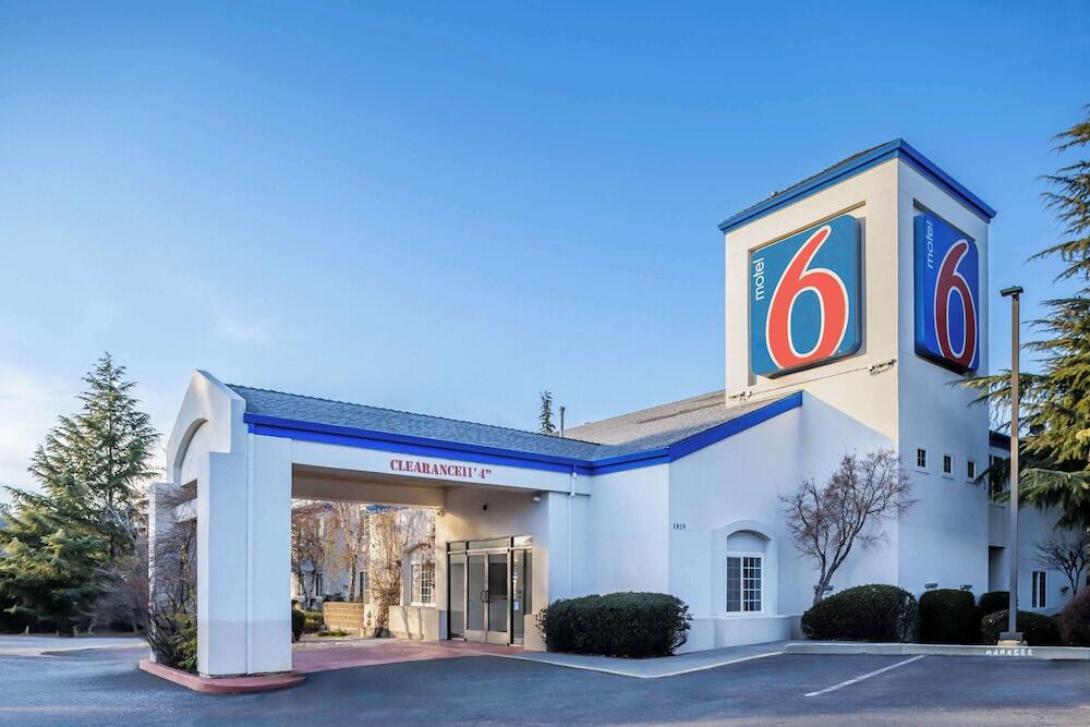 Picture of Motel 6 Auburn, CA