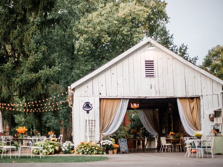 fall wedding ideas barn venue