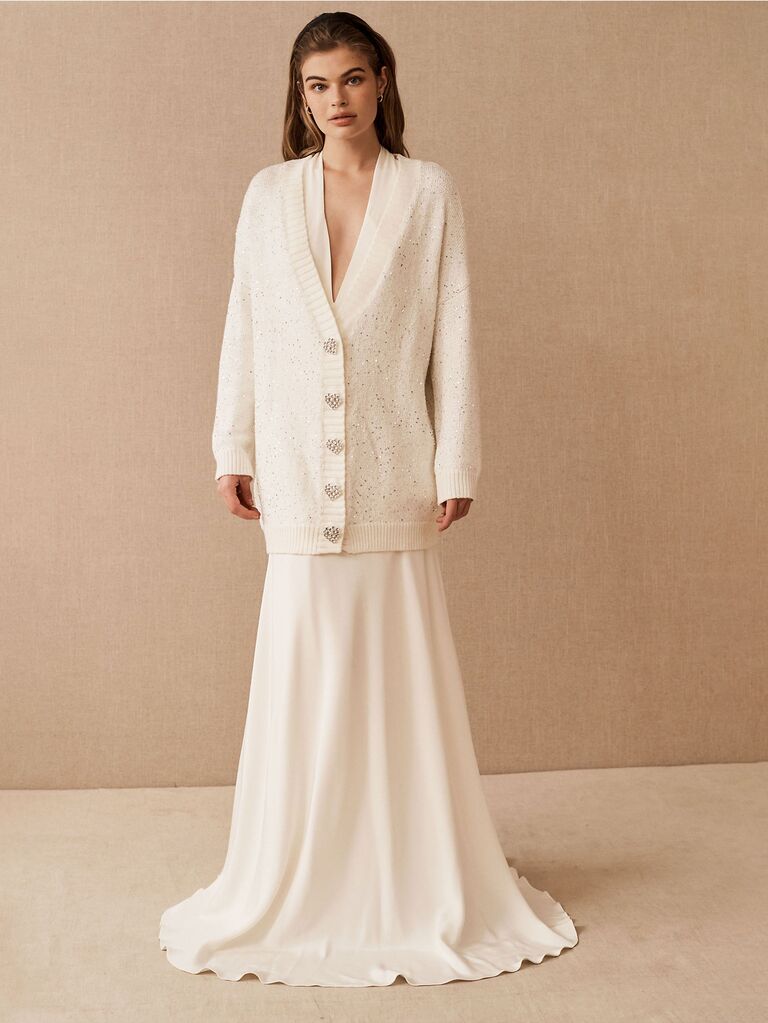 Trail suit, wedding dress for young French people Wedding fashion for this  summer Is a shade