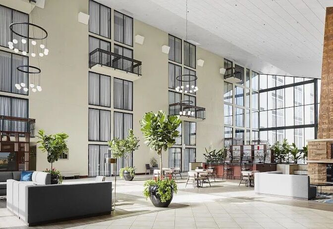Picture of Holiday Inn Biltmore West