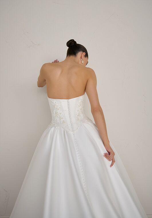 Justin Alexander Signature Solara Ball Gown Wedding Dress - 7