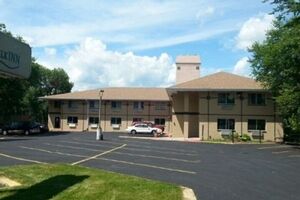Picture of Riverwalk Inn & Suites