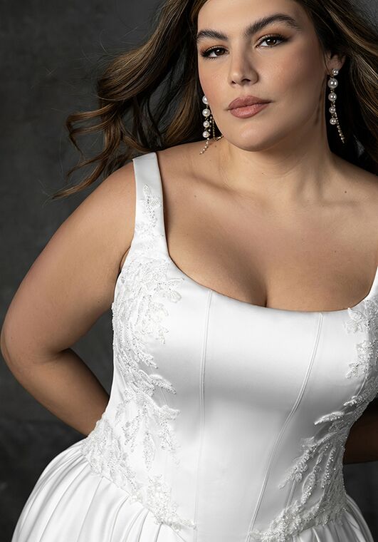 Essense of Australia D4290+ A-Line Wedding Dress - 6