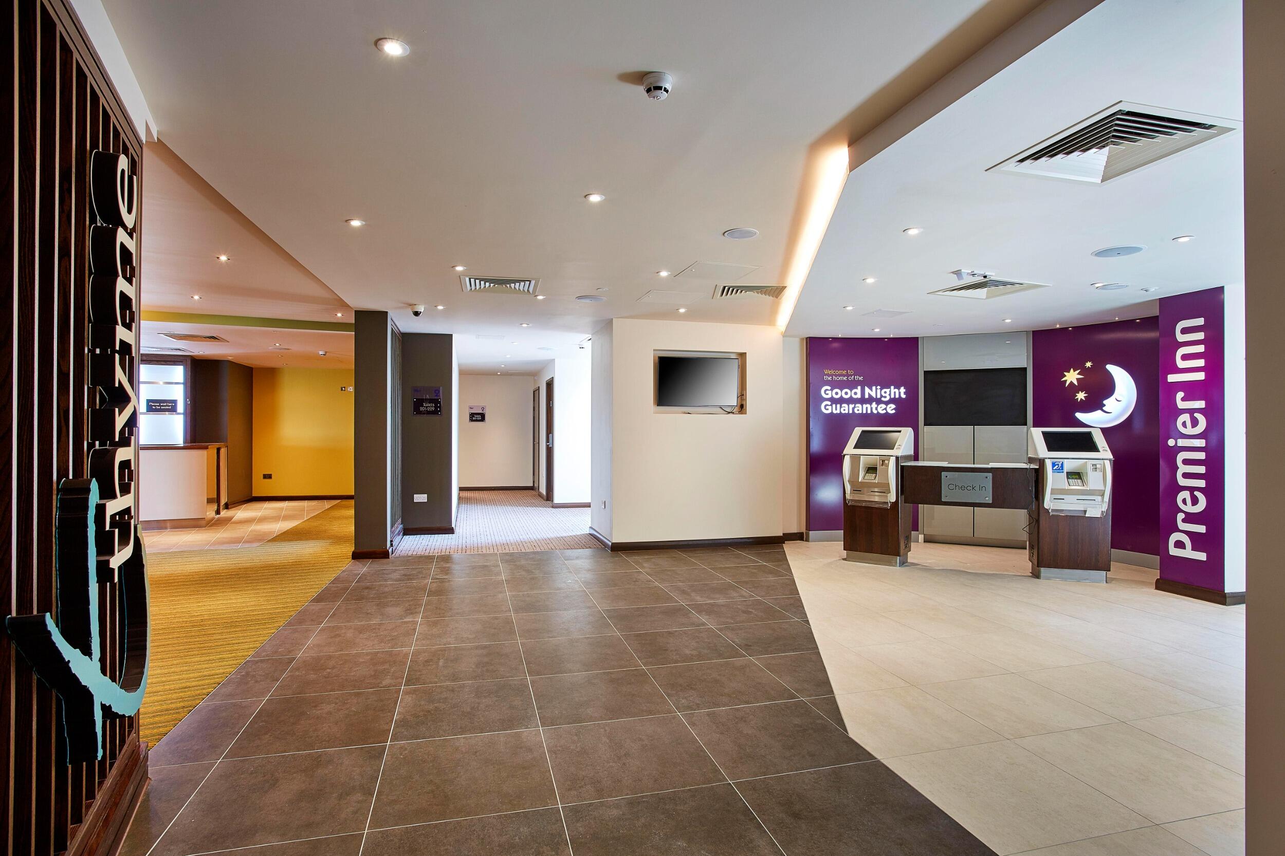 Picture of Premier Inn Cheltenham Town Centre hotel
