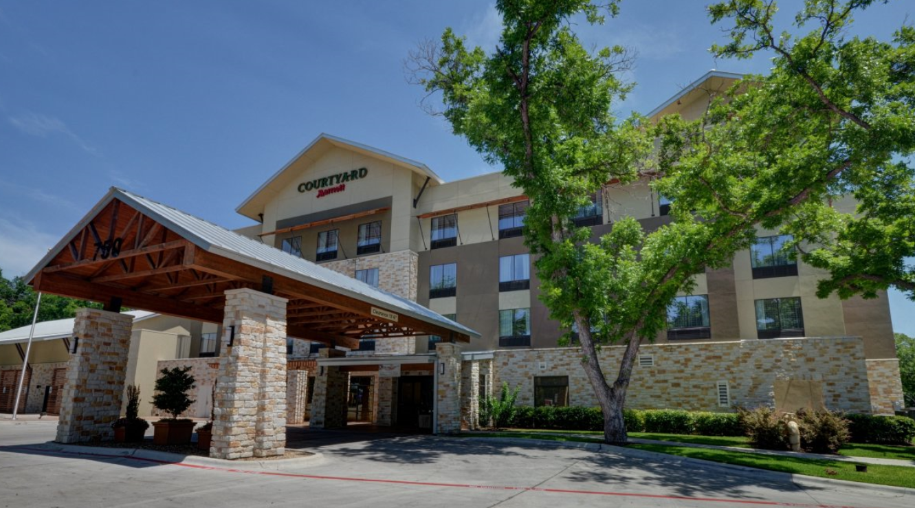 Picture of Courtyard New Braunfels River Village