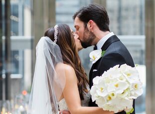 “Amanda, I’ve met your husband. Call me back,” proved fateful words from a matchmaking cousin. When Amanda Waldman (27 and a school counselor) met Log