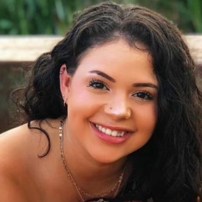 Elizabeth Hernandez 