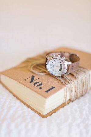 Wedding Gift with DIY Burlap Scrapbook