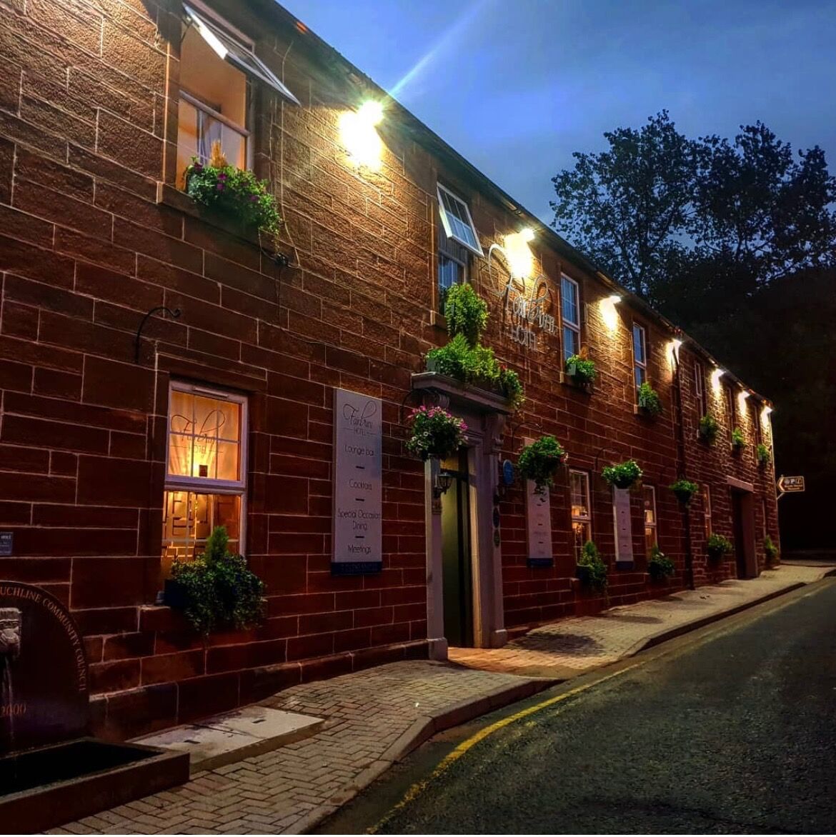 Picture of Fairburn Hotel