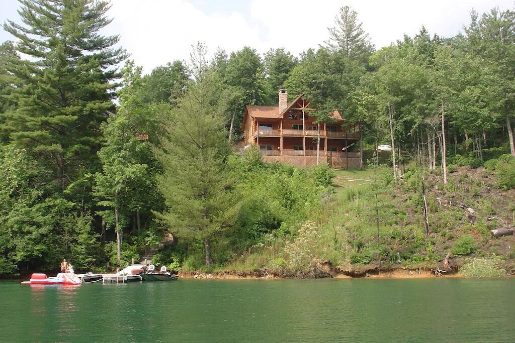 Picture of Private Cove Waterfront