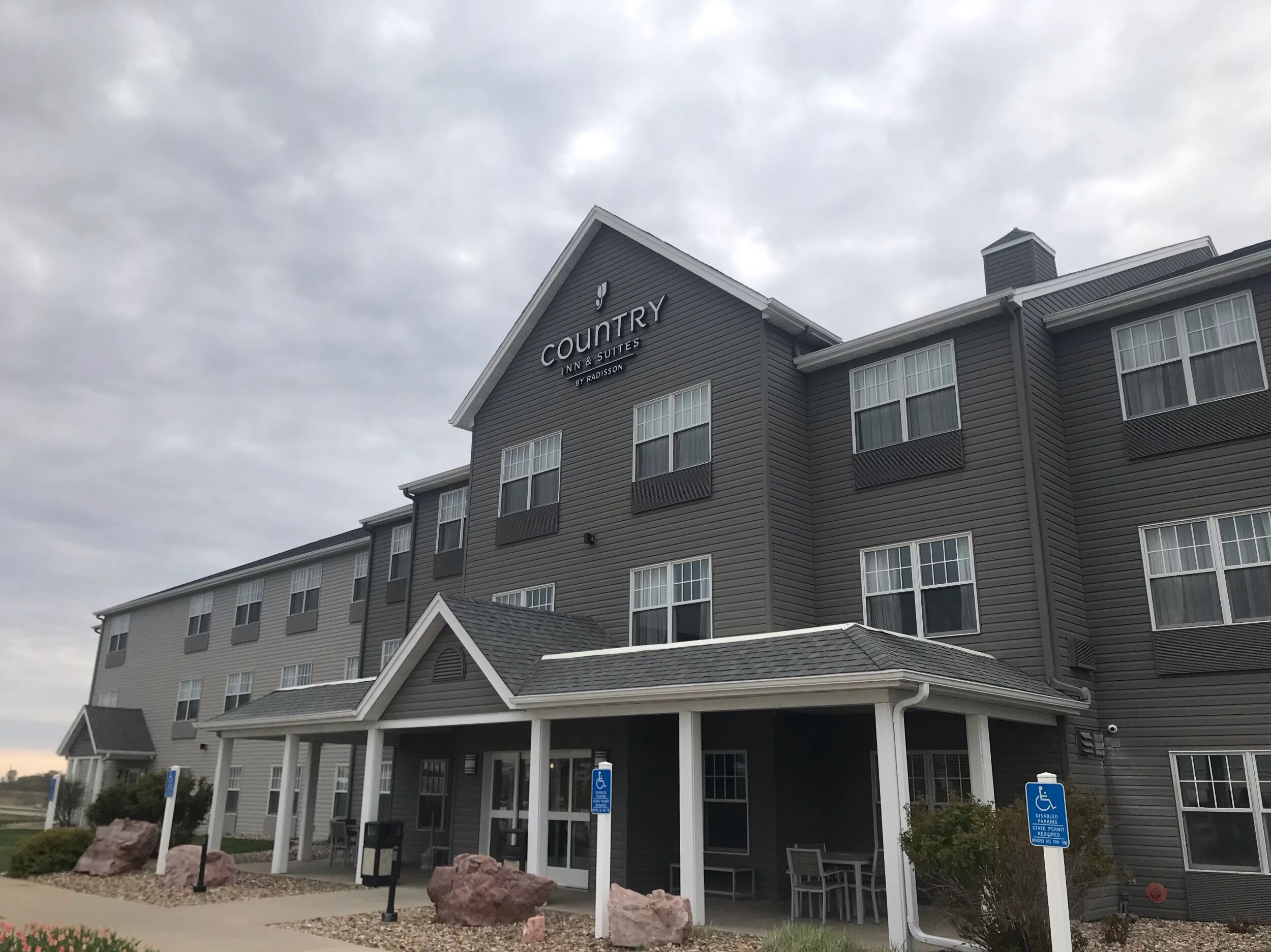 Picture of Country Inn & Suites by Radisson, Pella, IA