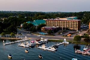 Picture of Harbor Shores on Lake Geneva