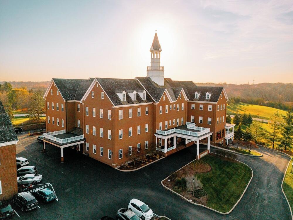 Picture of The Delafield Hotel