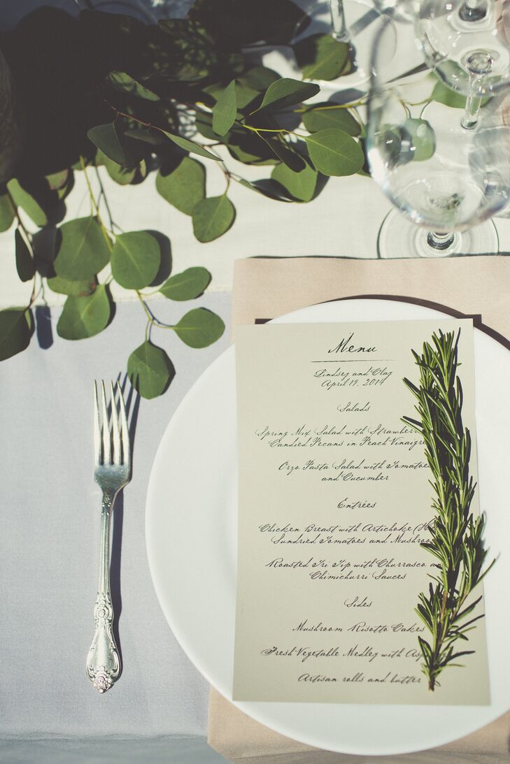 With the exception of flowers, all the decor during the reception, from the linens to the menu cards, were kept neutral to achieve a timeless look.