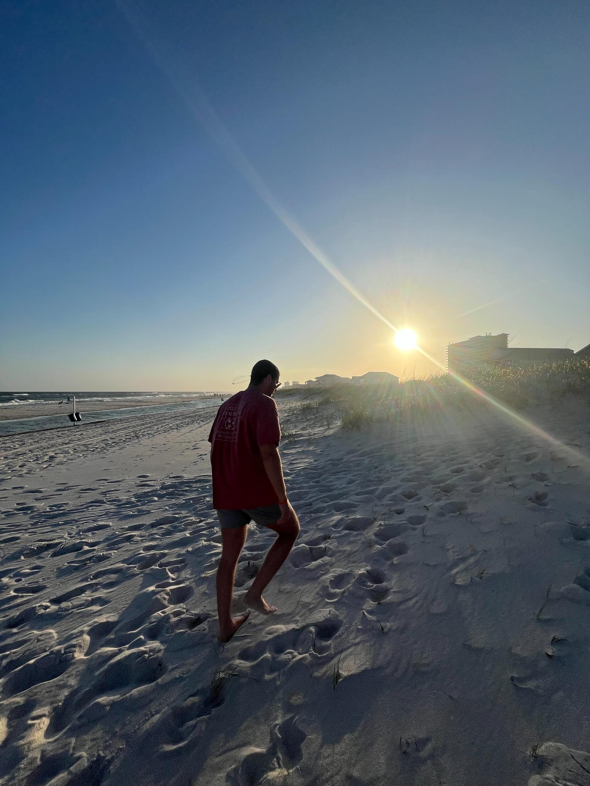 Burgess women beach trip +Zach !