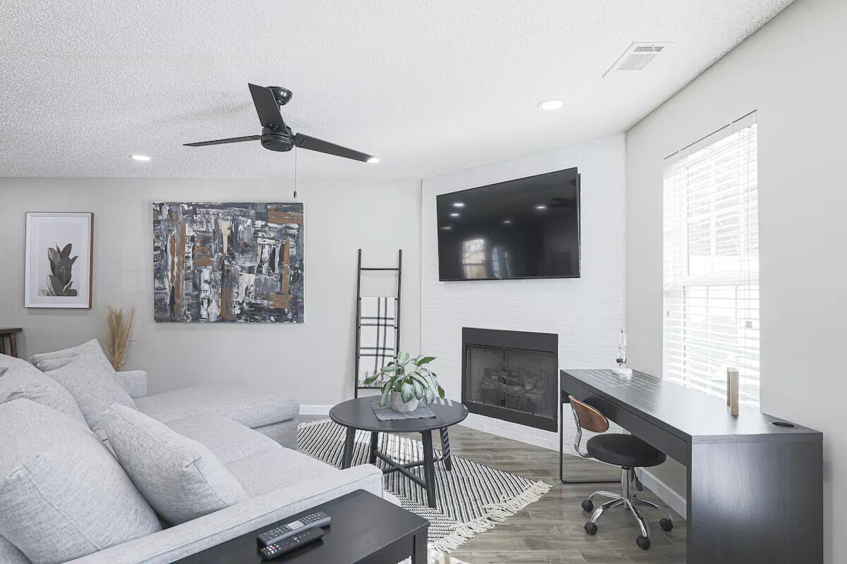 Picture of Airbnb- Entire townhouse in Winder, Georgia