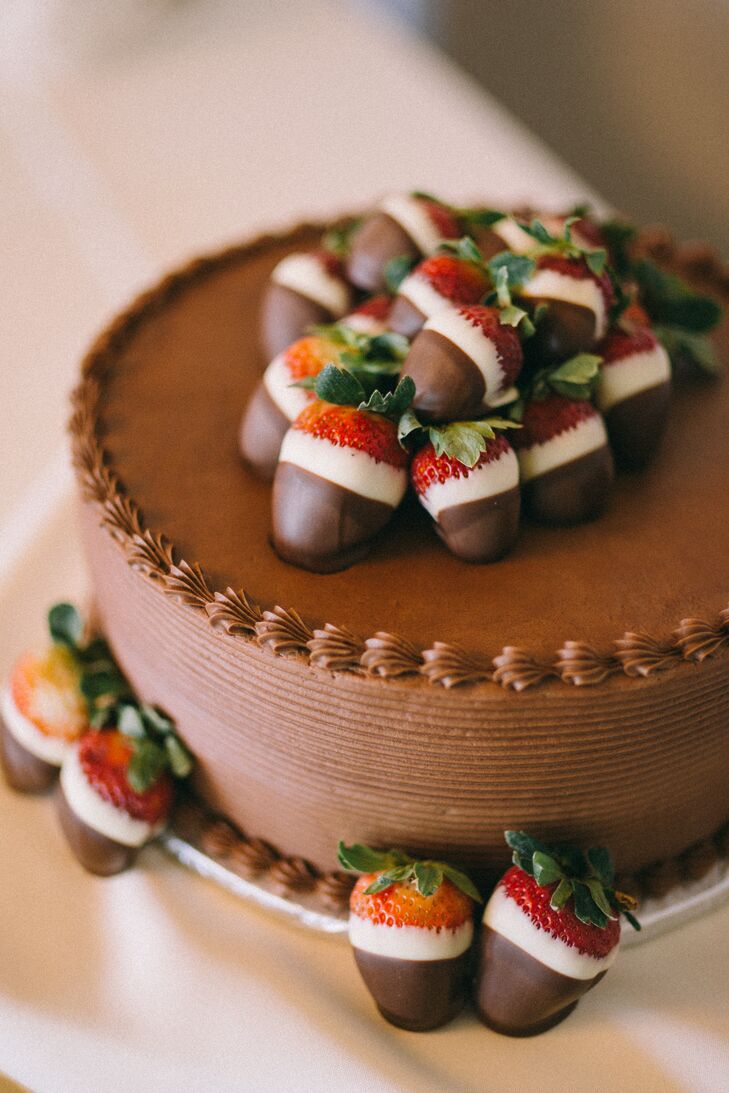 Chocolate Covered Strawberry Groom’s Cake