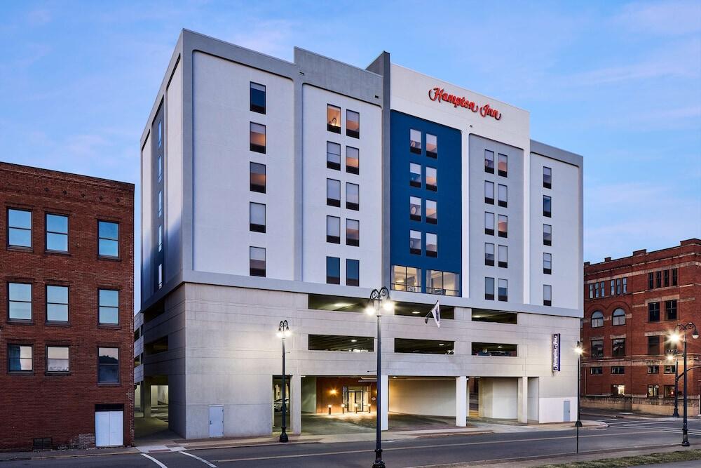 Picture of Hampton Inn Massillon
