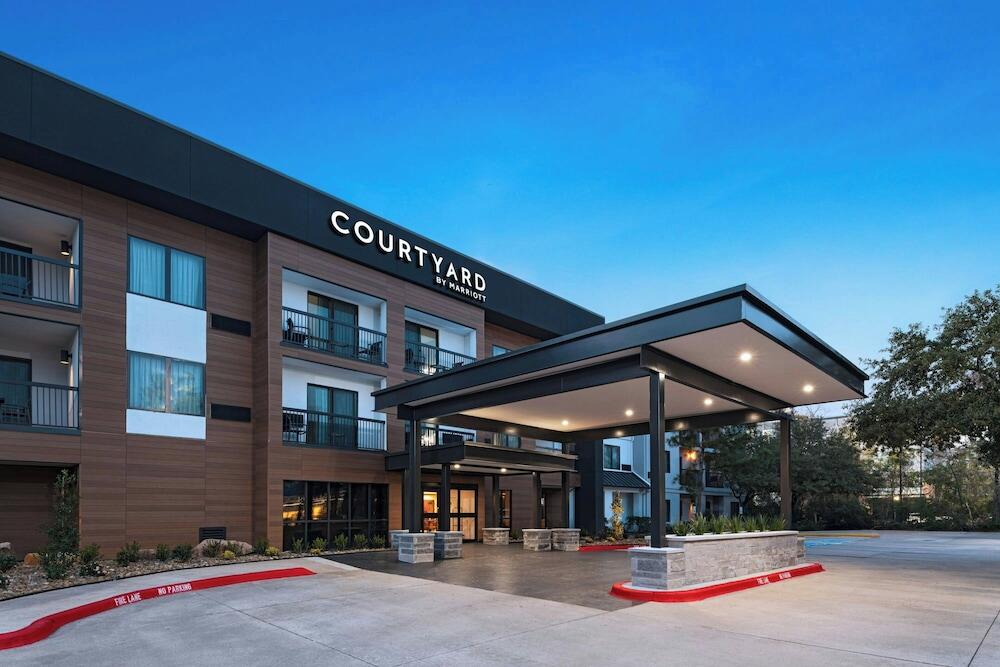 Picture of Courtyard Houston The Woodlands