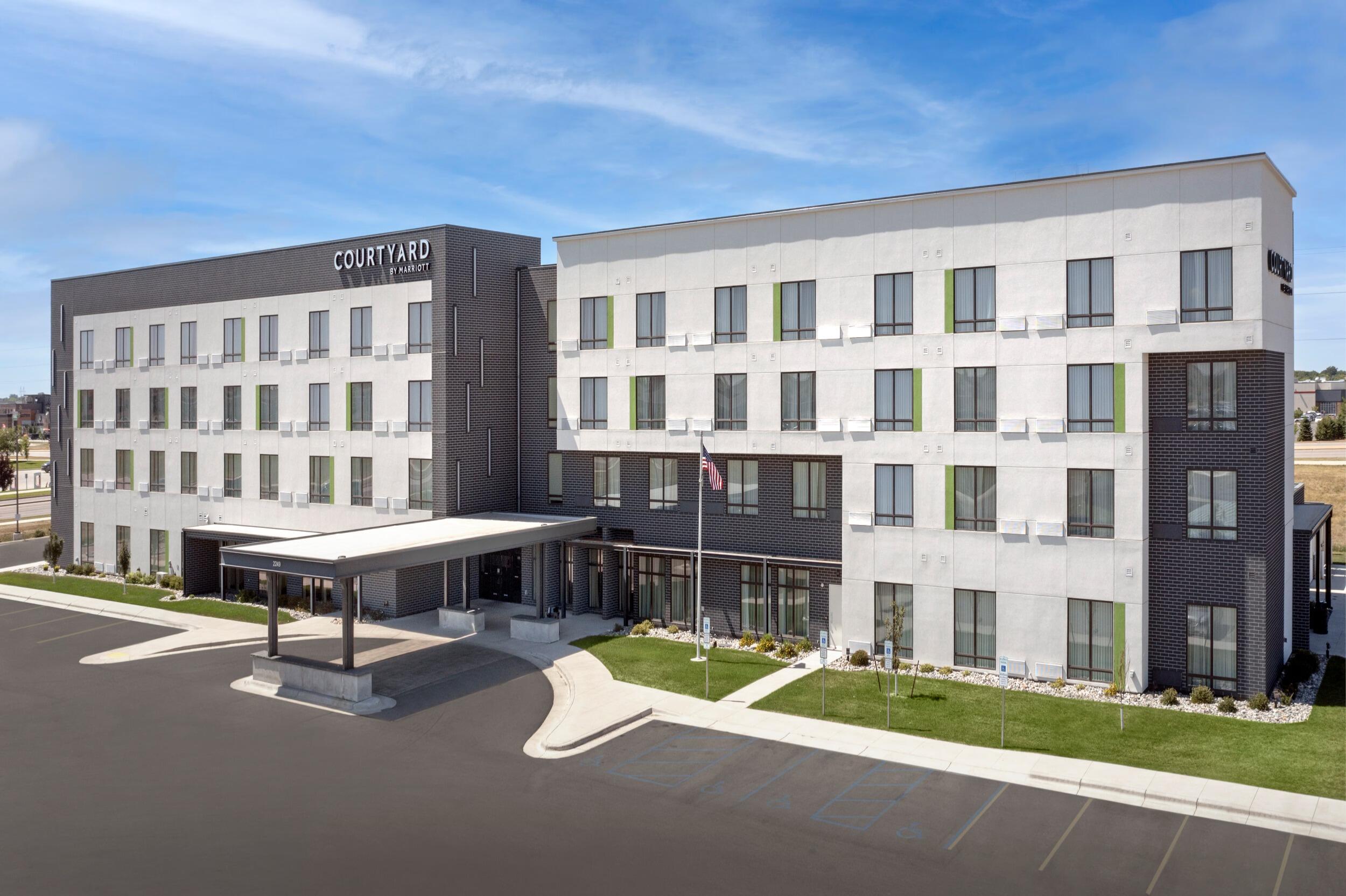 Picture of Courtyard by Marriott Fargo