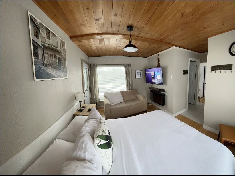 Picture of Airbnb - Country Cabin Get-Away