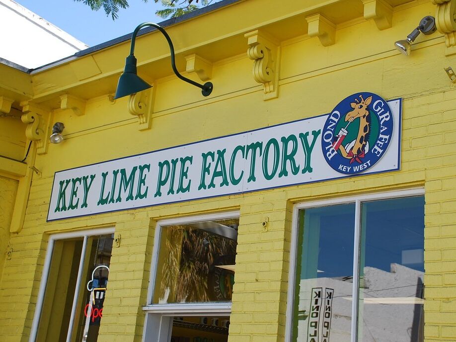 Picture of Blond Giraffe Key Lime Pie Factory ®