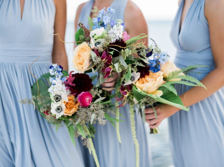 Taking inspiration from the setting, including the water and plant life, Danielle Kachulis (28 and a business owner and property manager) and Mitch Ry