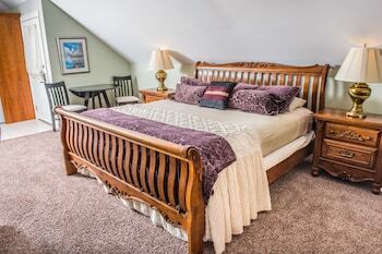 Picture of Whitestone Inn