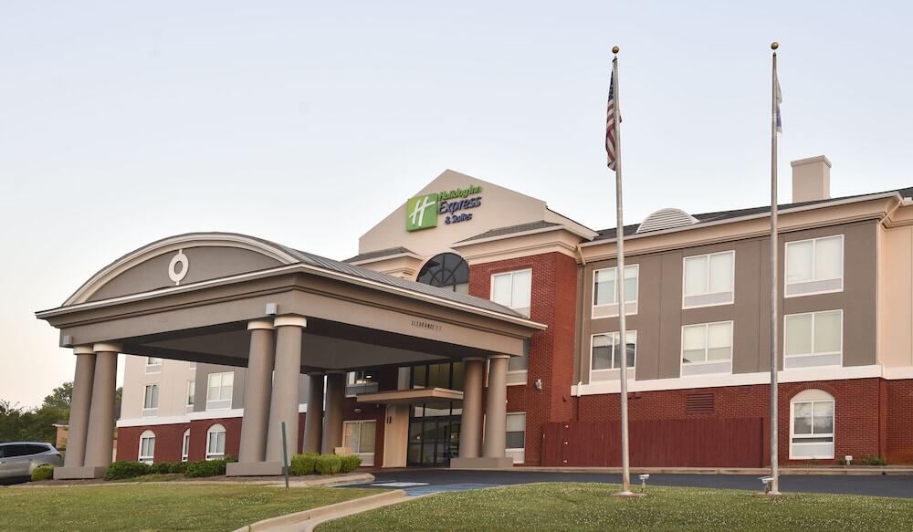 Picture of Holiday Inn Express Selma by IHG