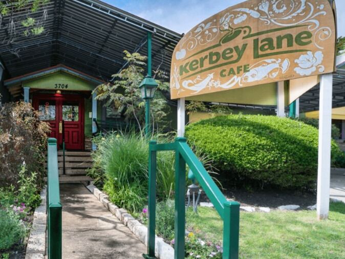Picture of Kerbey Lane Cafe - Central
