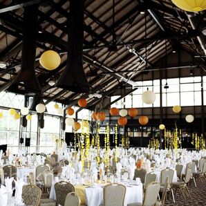 Simple Reception Decor