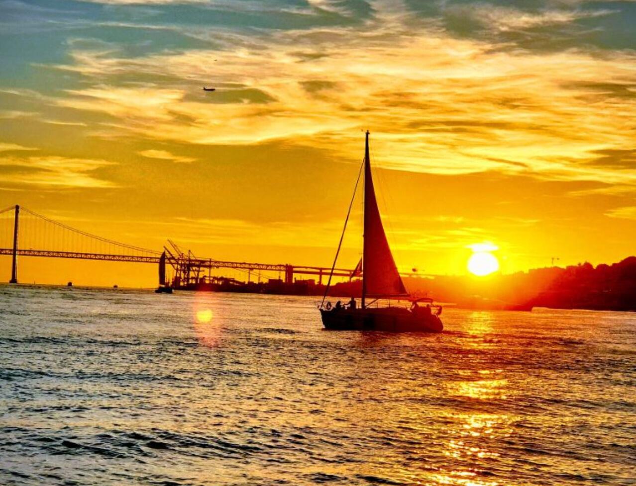 Picture of Lisbon Sunset Cruise