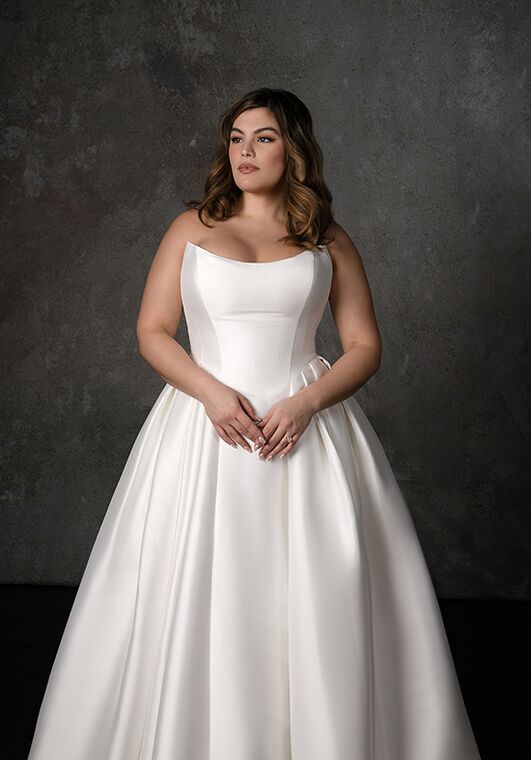 Essense of Australia D4265+ Ball Gown Wedding Dress - 6