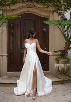 Essense of Australia D3570 A-Line Wedding Dress