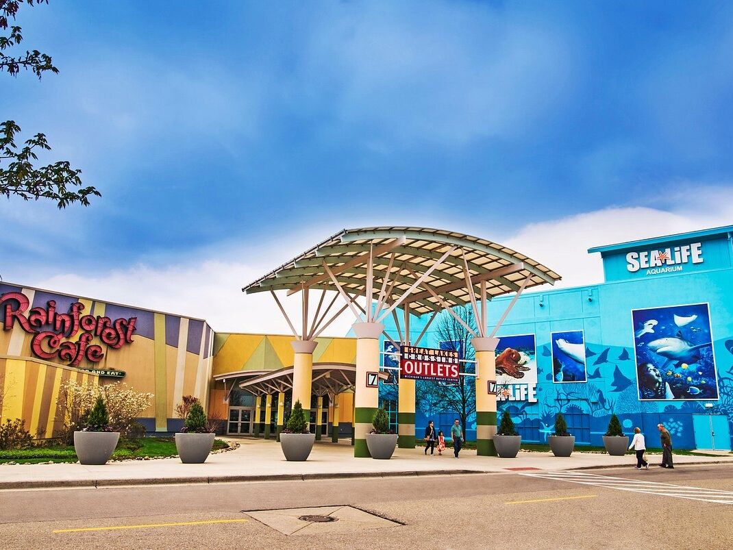Picture of Great Lakes Crossing Outlets