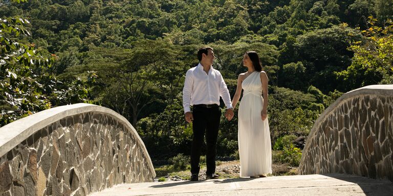 Vanessa & Roberto Home Page Banner