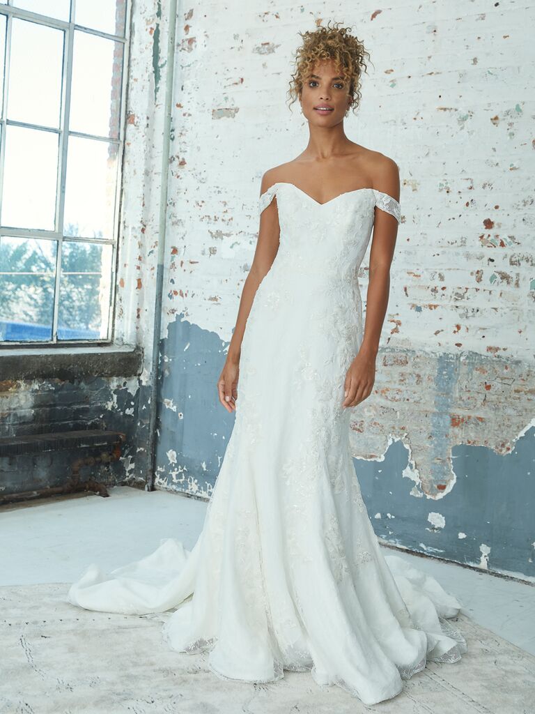 Kelly Faetanini Camelia