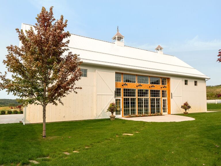 Barn wedding venue in Red Wing, Minnesota.