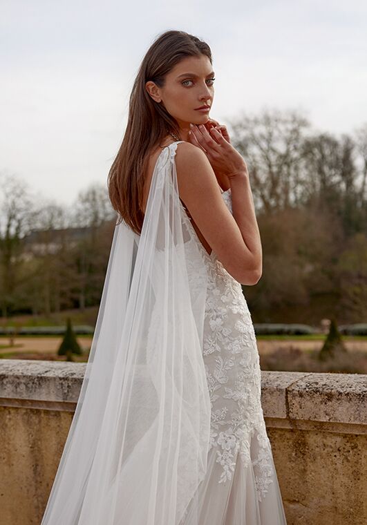 Justin Alexander Jazmin Fit-and-Flare Wedding Dress - 6