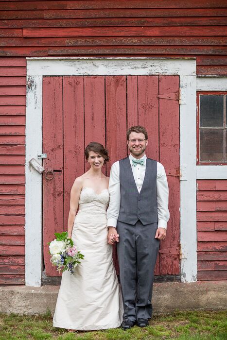Alyssa Currier (30, a Research Scientist) and Adam Boucher (32, a Professor) love antiques and the look and feel of old world items. They paired this 