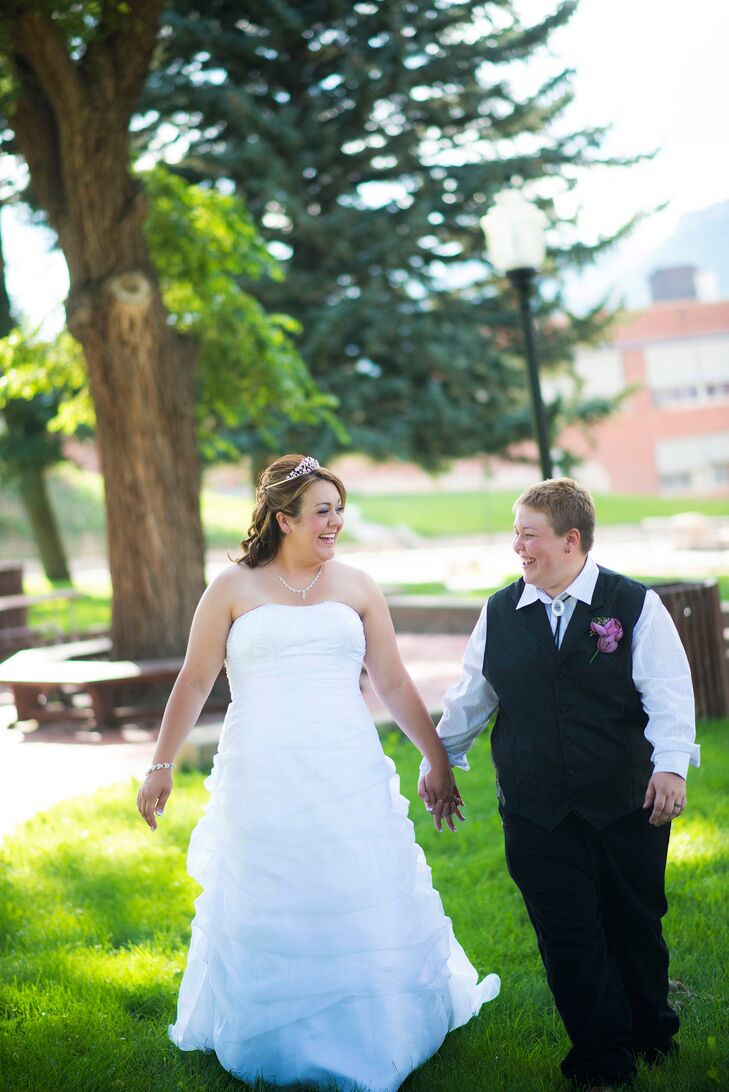 Lacey Williams and Sara Williams decided to get married in their hometown of Trinidad, Colorado, and chose Lacey’s mom’s backyard as their venue. Want