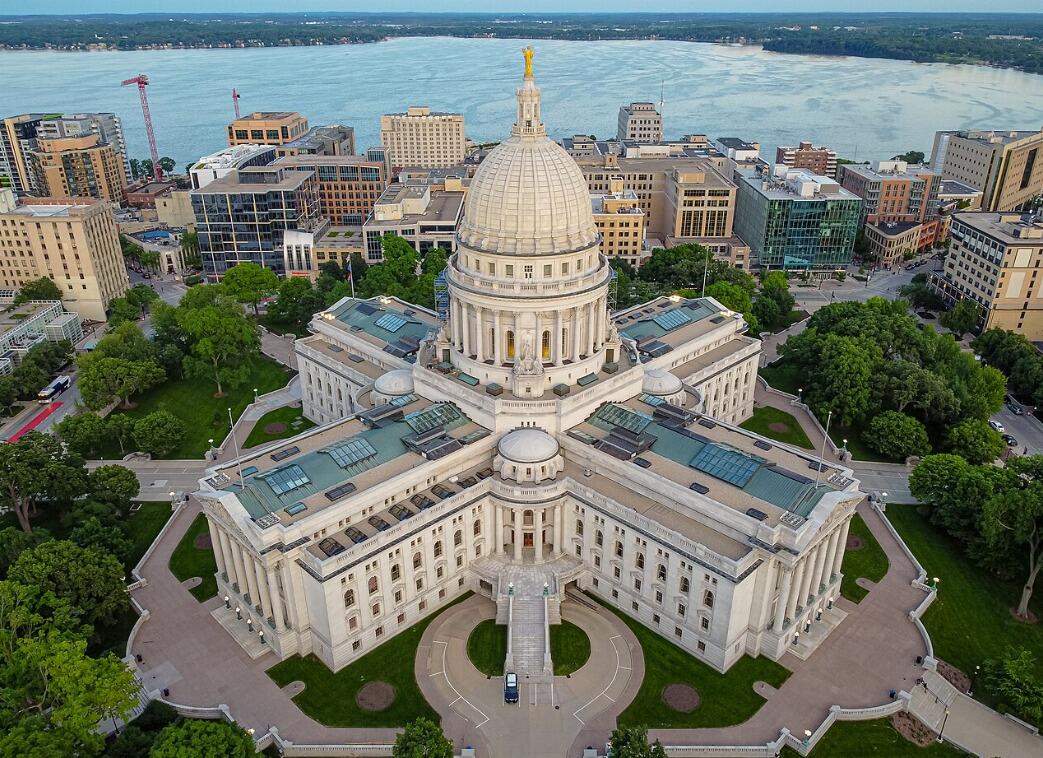 Picture of Wisconsin State Capitol
