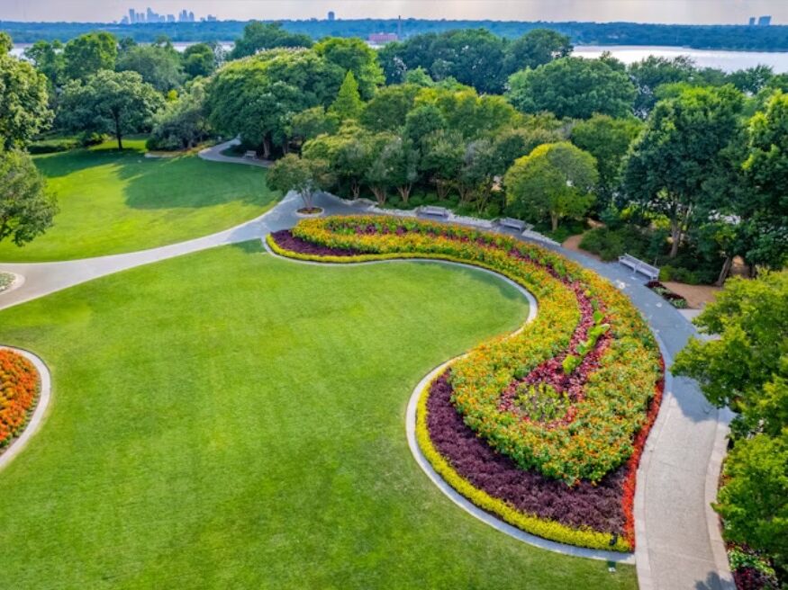 Picture of The Dallas Arboretum and Botanical Garden