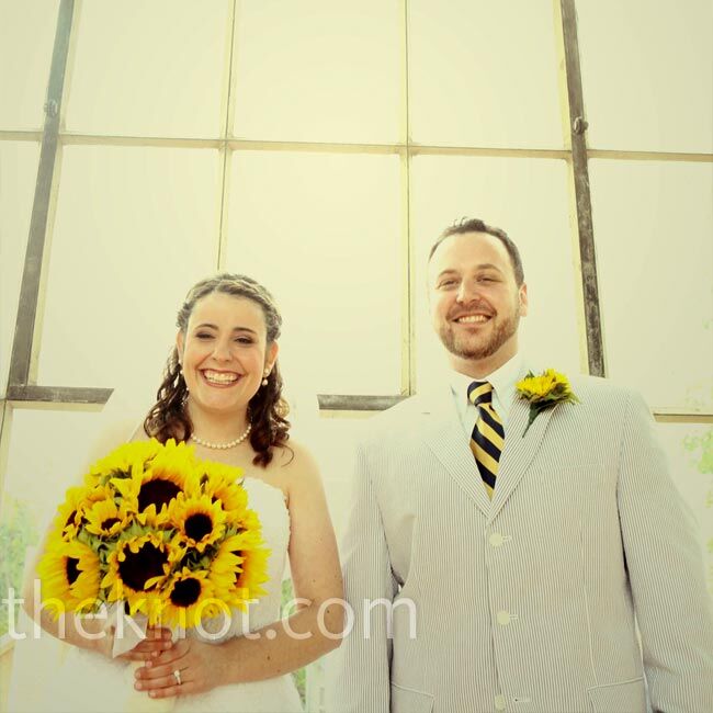 A guy and a girl walk into a bar. For Robyn Goldman and Jordan Witkov, it’s not the beginning of a joke; it’s their love story! Fast-forward three-and