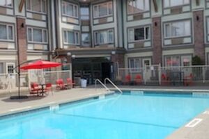 Picture of Howard Johnson Hotel & Suites by Wyndham Victoria Elk Lake