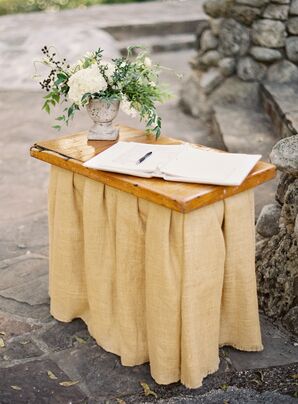 Guest Book on Natural Décor
