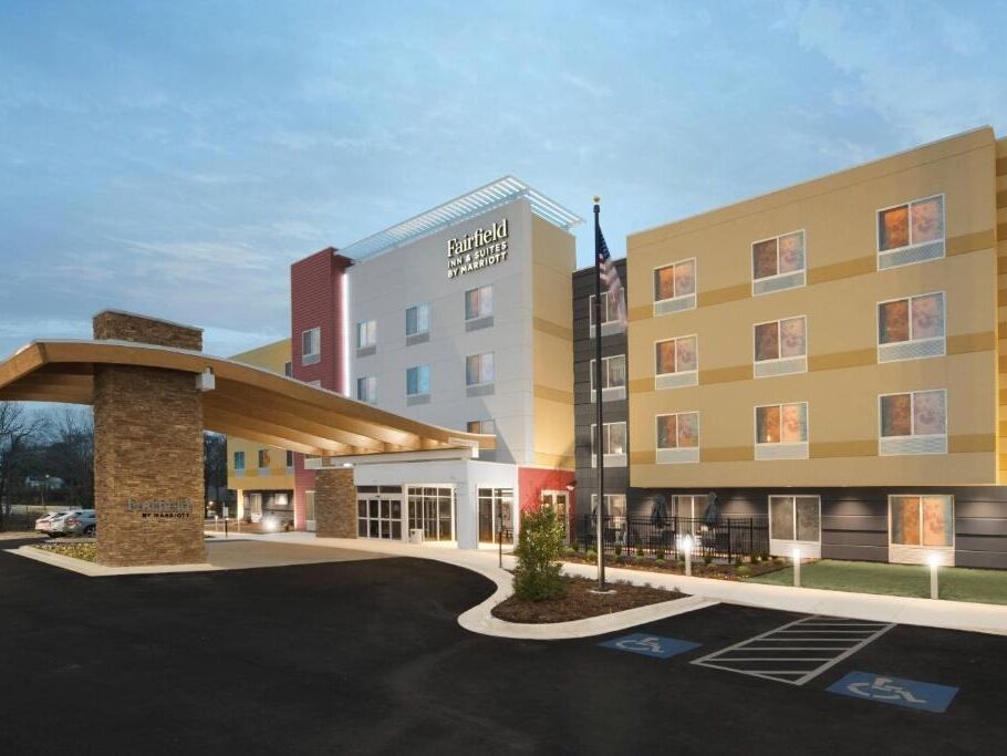 Picture of Fairfield Inn & Suites by Marriott Springfield Northampton/Amherst
