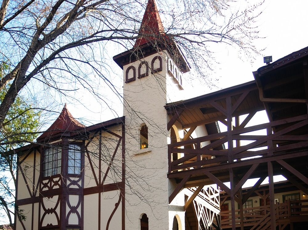 Picture of Helendorf River Inn, Suites & Conference Center